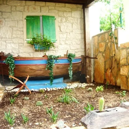 Apartments Podstrana *